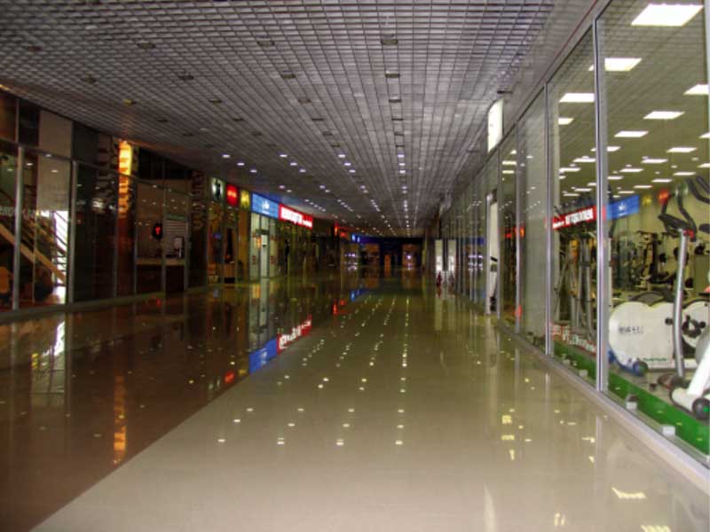 Глянцевый наливной пол Ультралайн-04 с зеркально ровной поверхностью